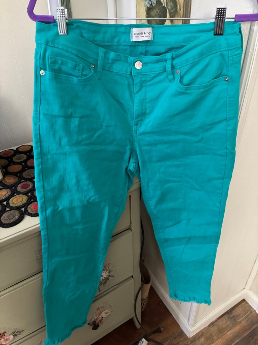 crown & ivy Teal Cropped Stretch Jeans